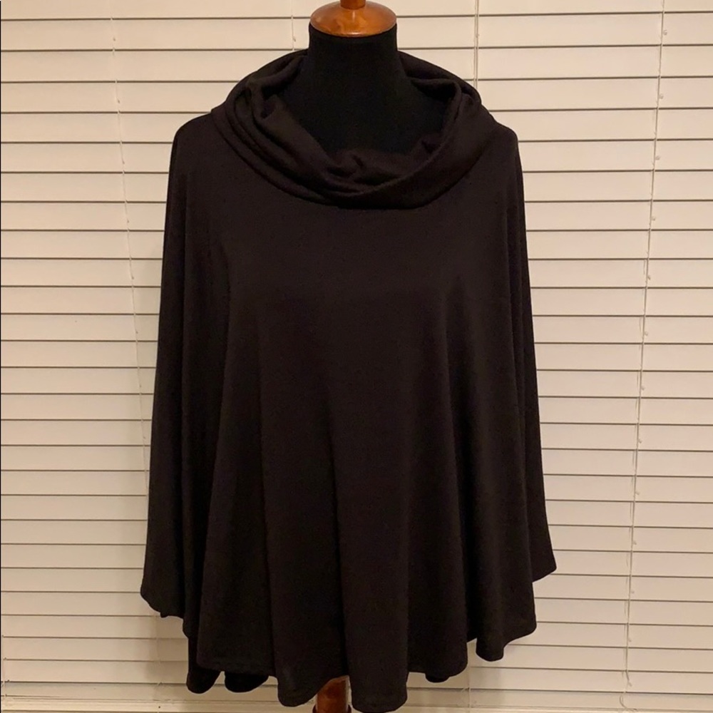 Poncho - Picture 3 of 5